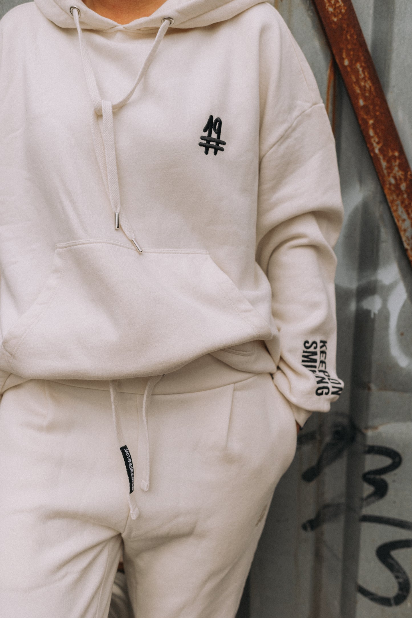 Hoodie - Keep on Smiling - Off white